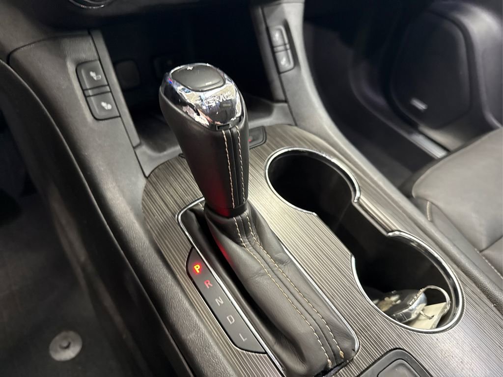 Used 2017 GMC Acadia SLT w/ LPO, Floor Liner Package image 30