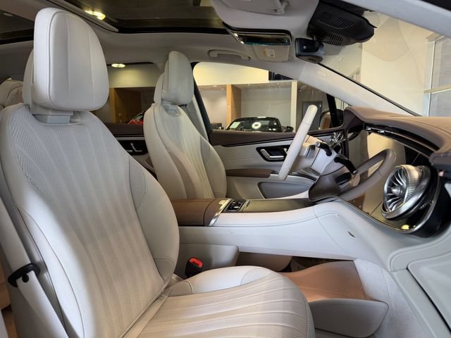 Used 2023 Mercedes-Benz EQS 580 4MATIC SUV image 23