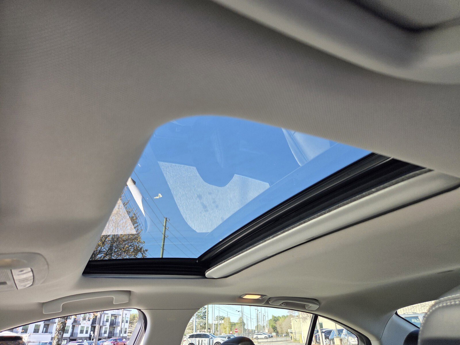 Used 2023 INFINITI Q50 Luxe image 18