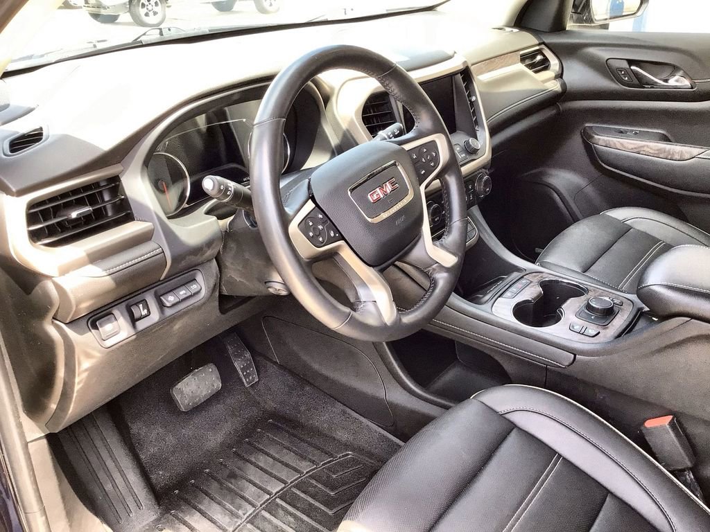 Used 2022 GMC Acadia Denali w/ Denali Ultimate Package FWD image 10