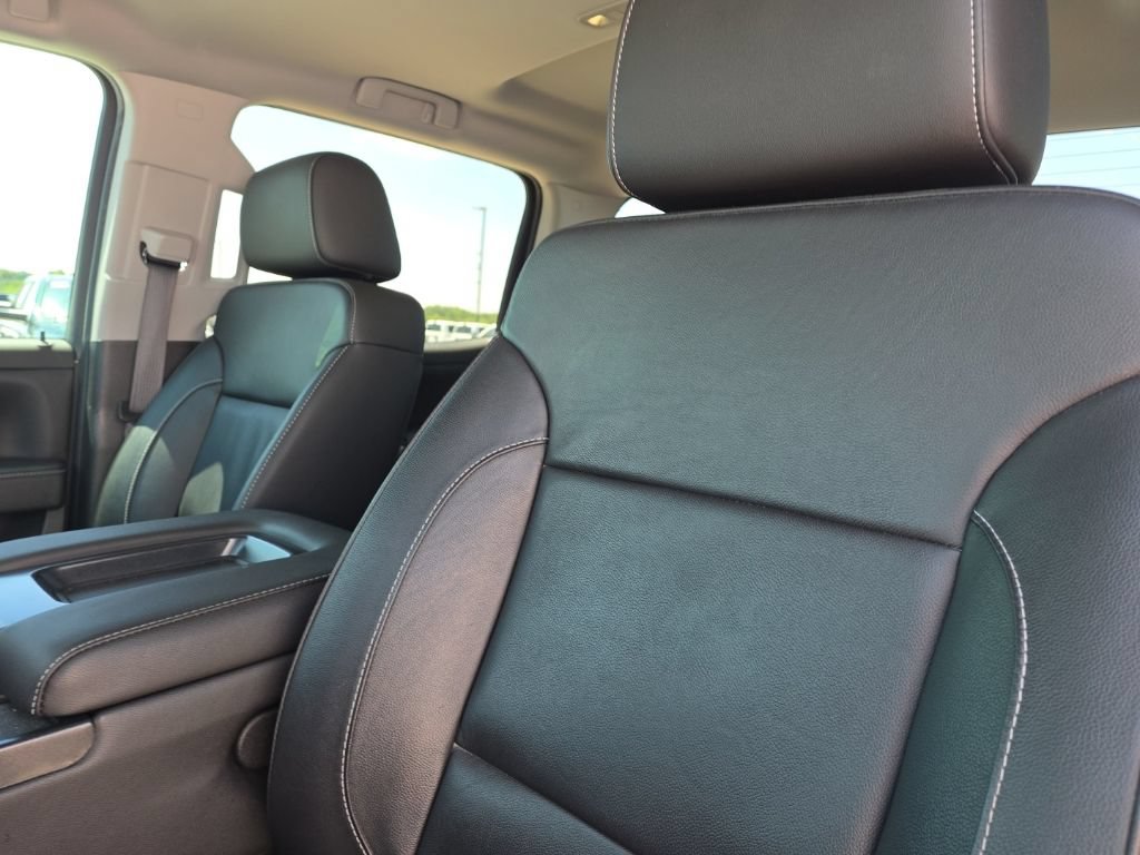 Used 2018 Chevrolet Silverado 1500 LT w/ All Star Edition AWD/4WD image 41