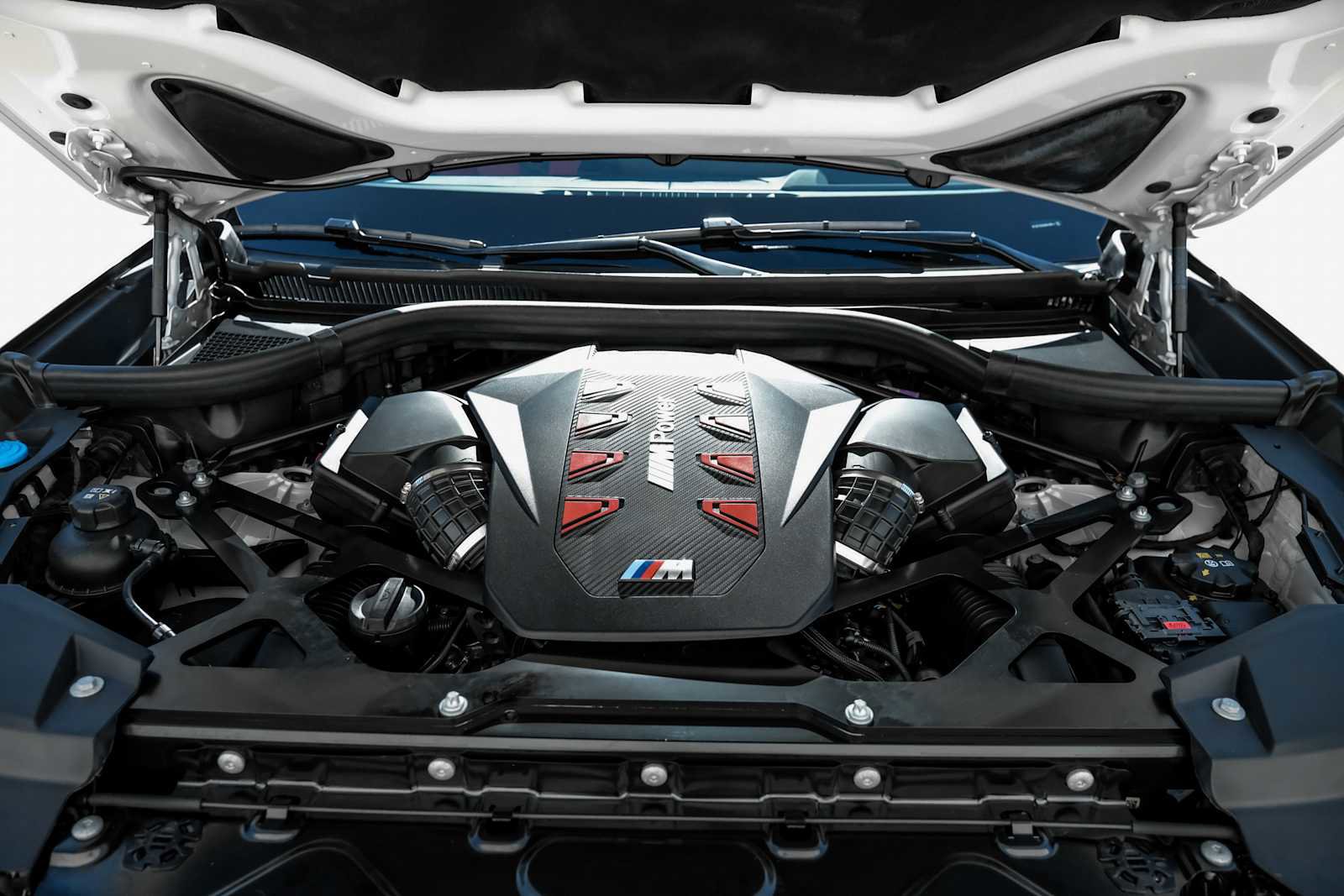 Used 2025 BMW X5 M Competition w/ Executive Package image 54