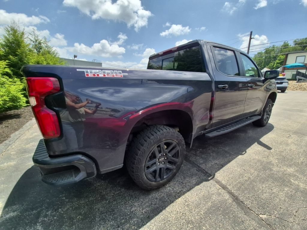Used 2024 Chevrolet Silverado 1500 LT Trail Boss w/ LT Trail Boss Premium Package AWD/4WD image 8