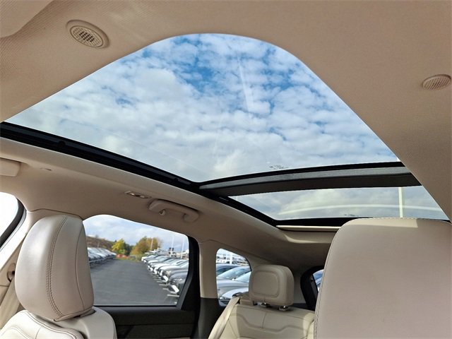 Used 2024 Lincoln Corsair Reserve w/ Equipment Group 201A image 16