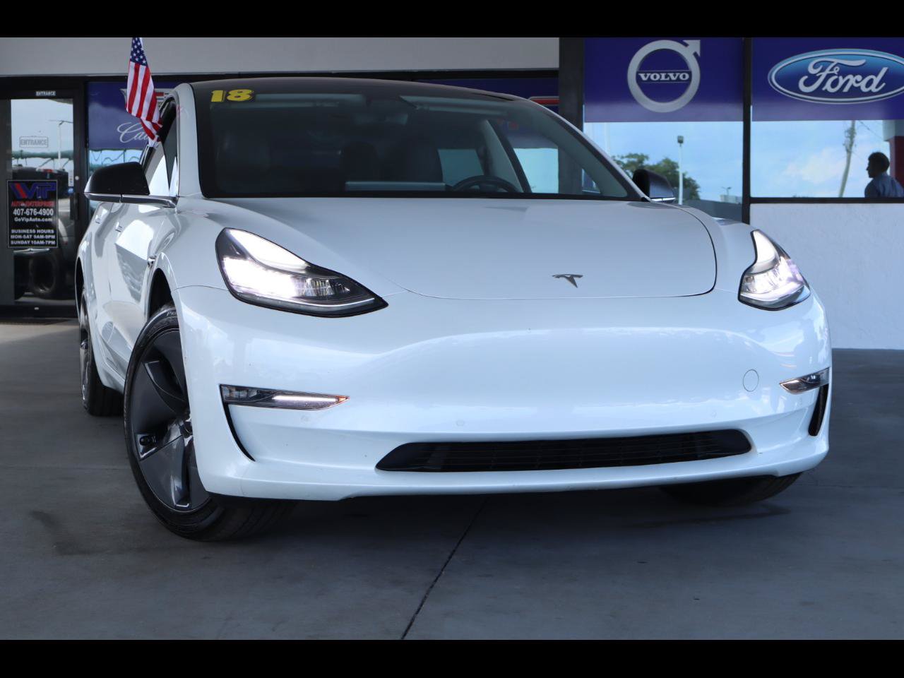 Used 2018 Tesla Model 3 Long Range RWD image 1