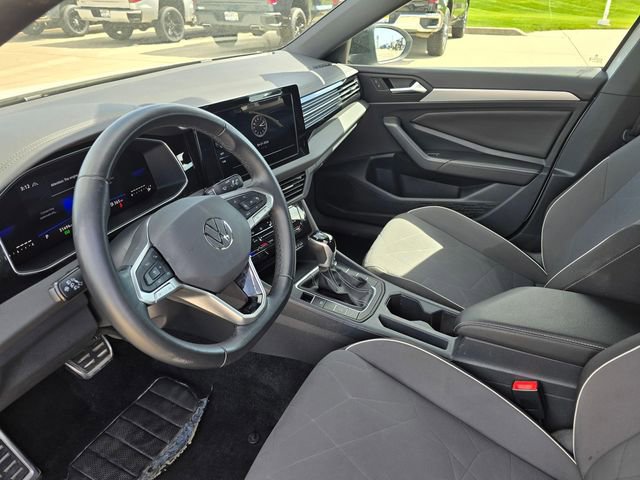 Used 2025 Volkswagen Jetta Sport FWD image 26