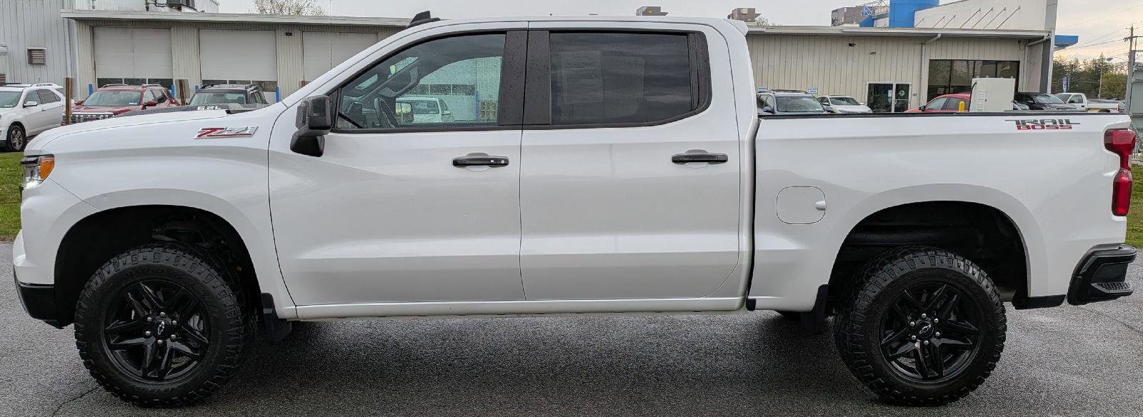 Used 2022 Chevrolet Silverado 1500 LT Trail Boss w/ Convenience Package II AWD/4WD image 6