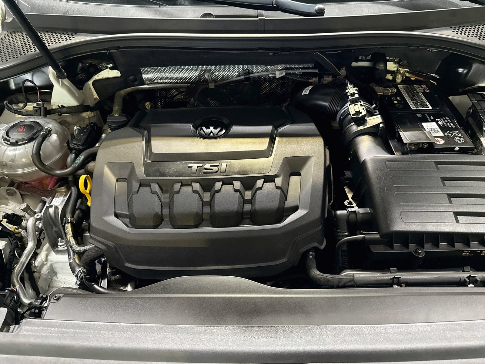 Used 2022 Volkswagen Tiguan SE AWD/4WD image 30