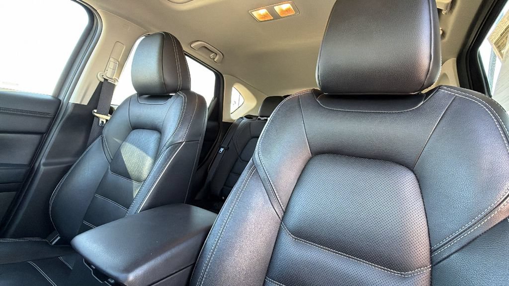 Used 2025 MAZDA CX-5 AWD 2.5 S w/ Preferred Package image 11