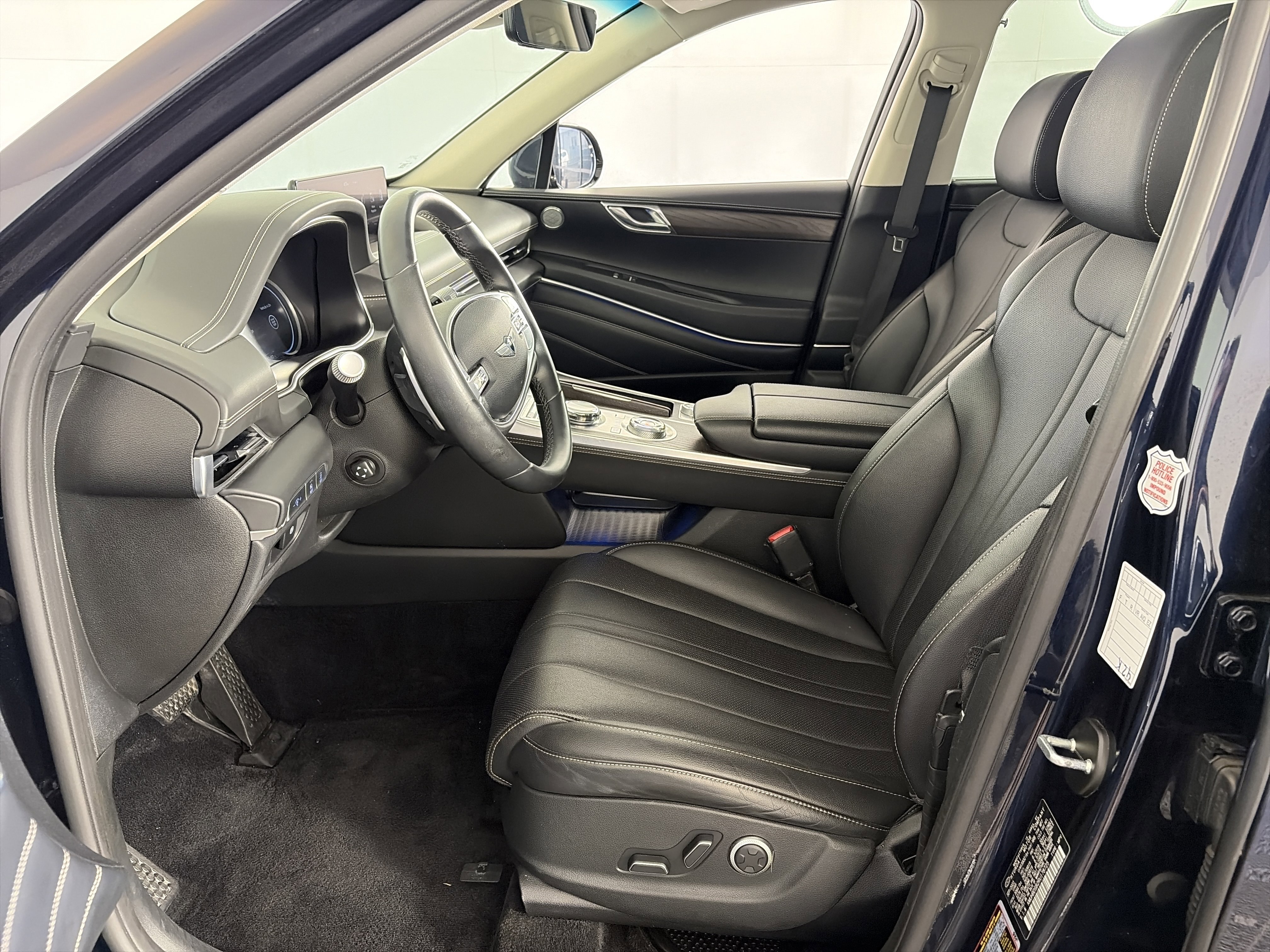 Used 2024 Genesis GV80 2.5T image 6