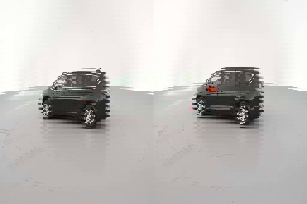 New 2026 Chrysler Pacifica Select image 7