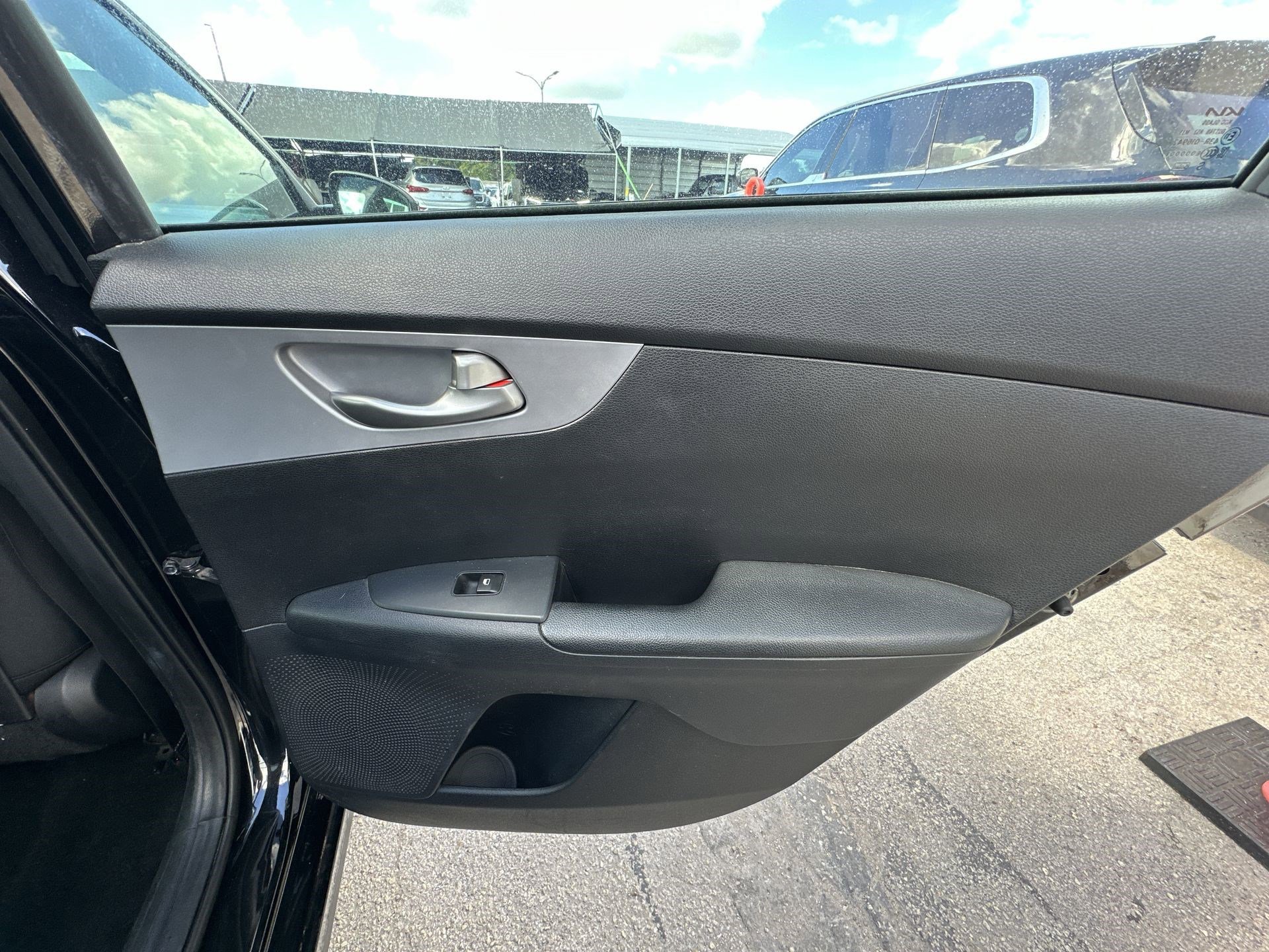 Used 2022 Kia Forte LXS image 30