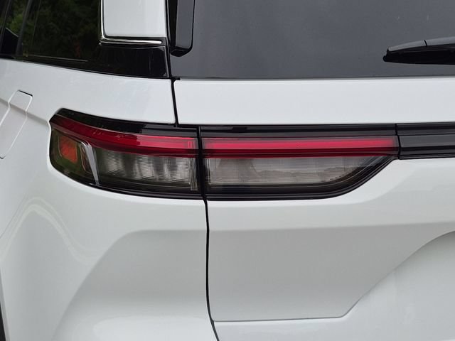 New 2026 Jeep Grand Cherokee Laredo X RWD image 21