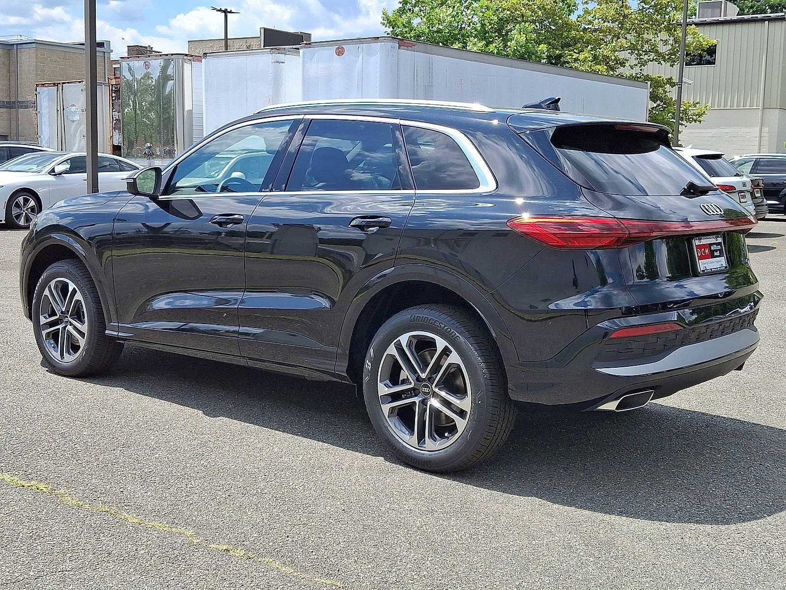 New 2025 Audi Q5 Premium image 11