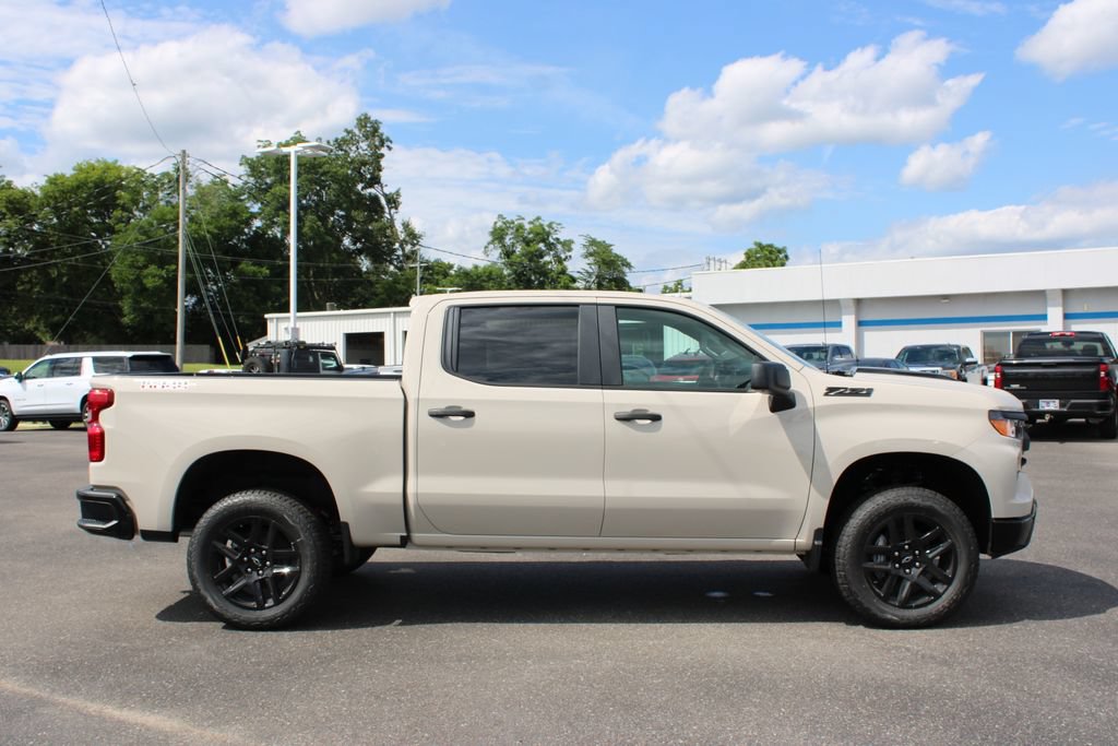New 2026 Chevrolet Silverado 1500 Custom Trail Boss w/ LPO, Dark Essentials Package AWD/4WD image 11