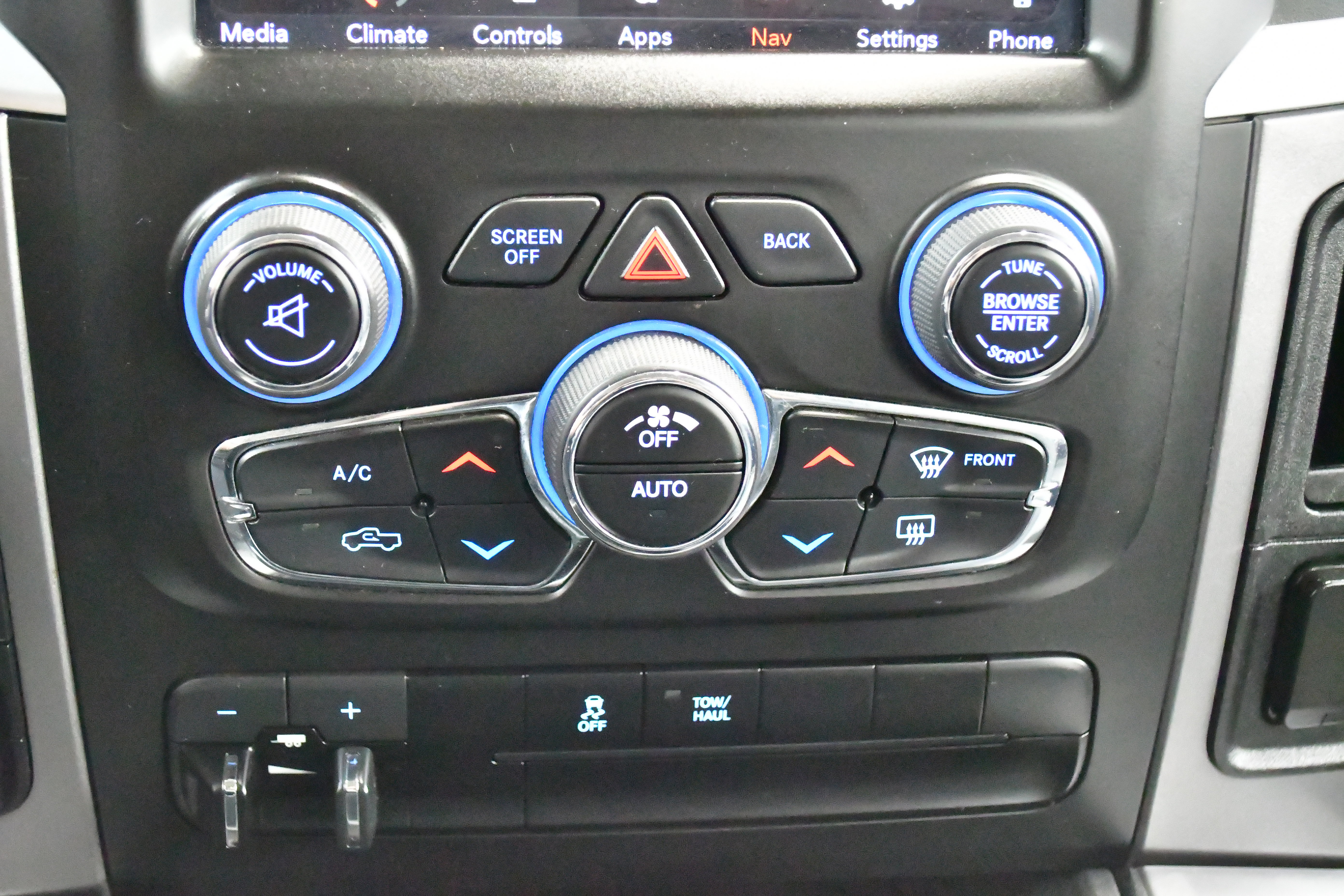 Used 2023 RAM 1500 Classic SLT w/ Trailer & Traction Group AWD/4WD image 24