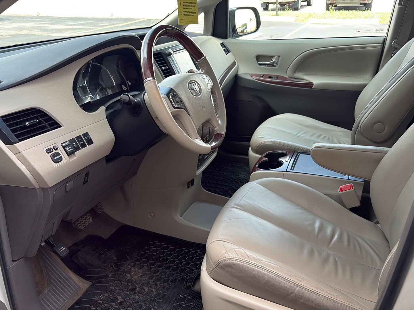 Used 2012 Toyota Sienna Limited w/ Premium Pkg AWD/4WD image 5