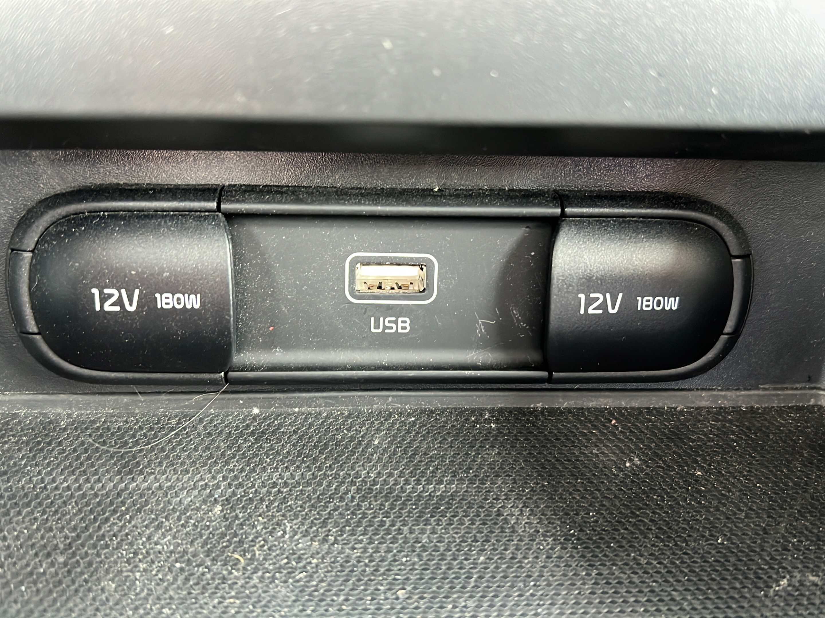 Used 2025 Kia Soul LX FWD image 16