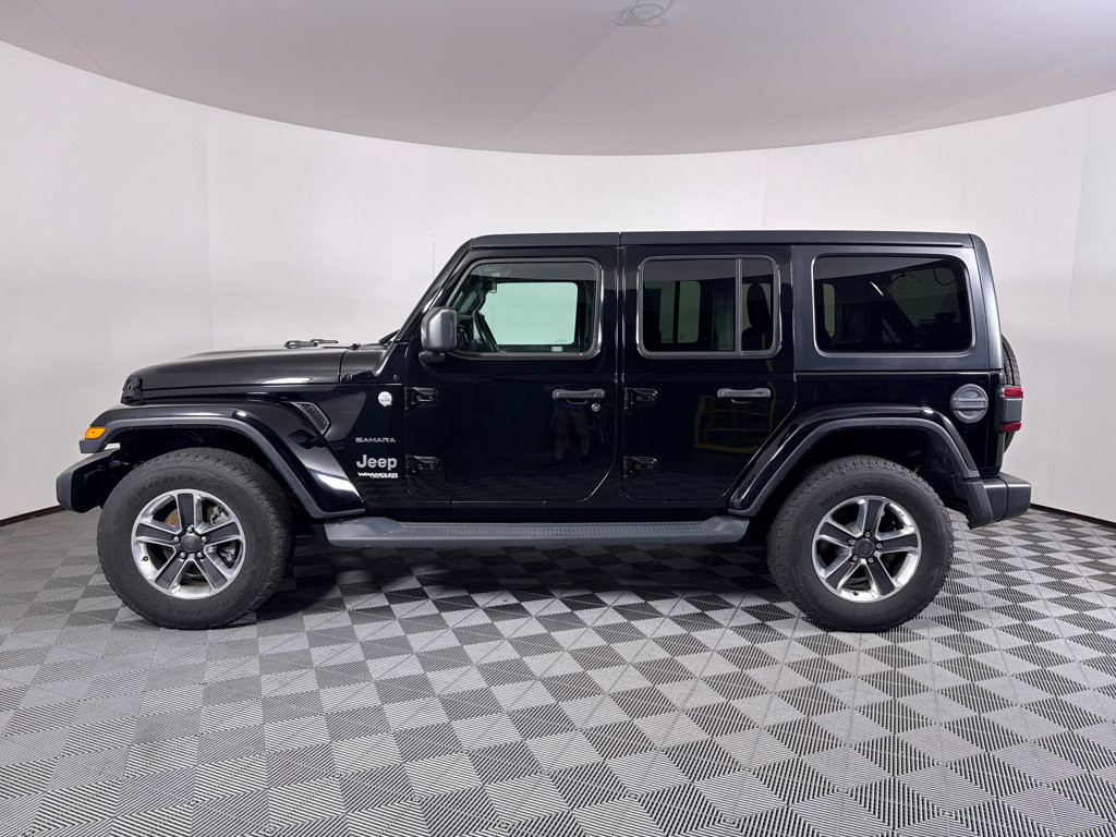 Used 2019 Jeep Wrangler Unlimited Sahara w/ Safety Group image 11