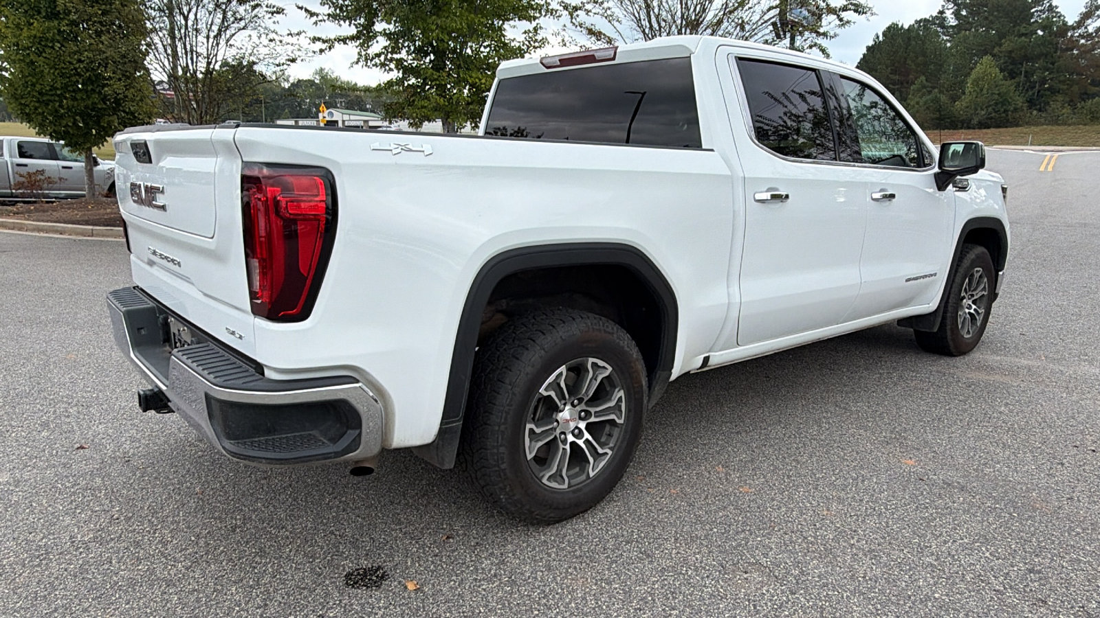 Used 2025 GMC Sierra 1500 SLT AWD/4WD image 8