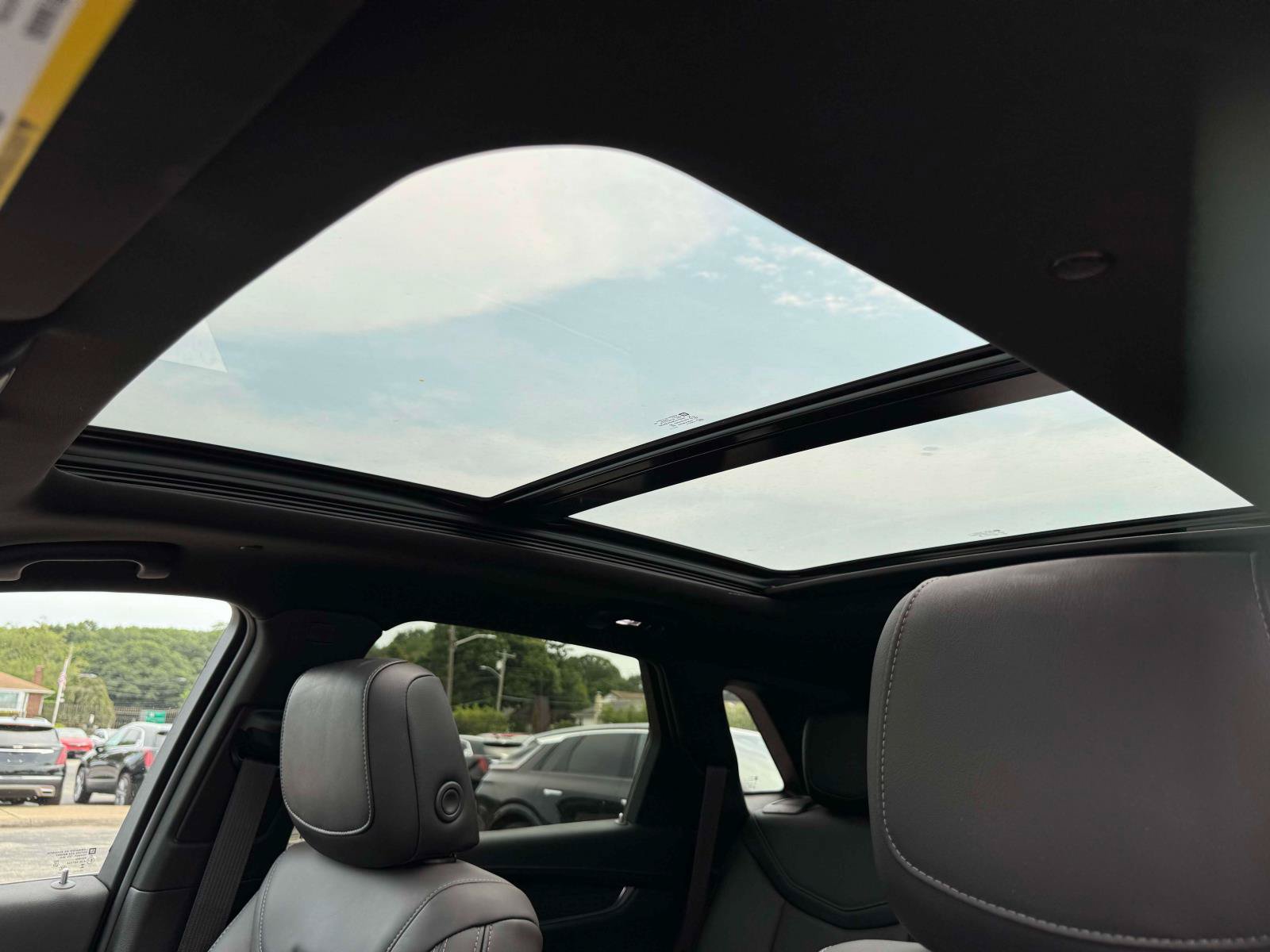 Certified 2023 Cadillac XT5 Premium Luxury AWD/4WD image 17