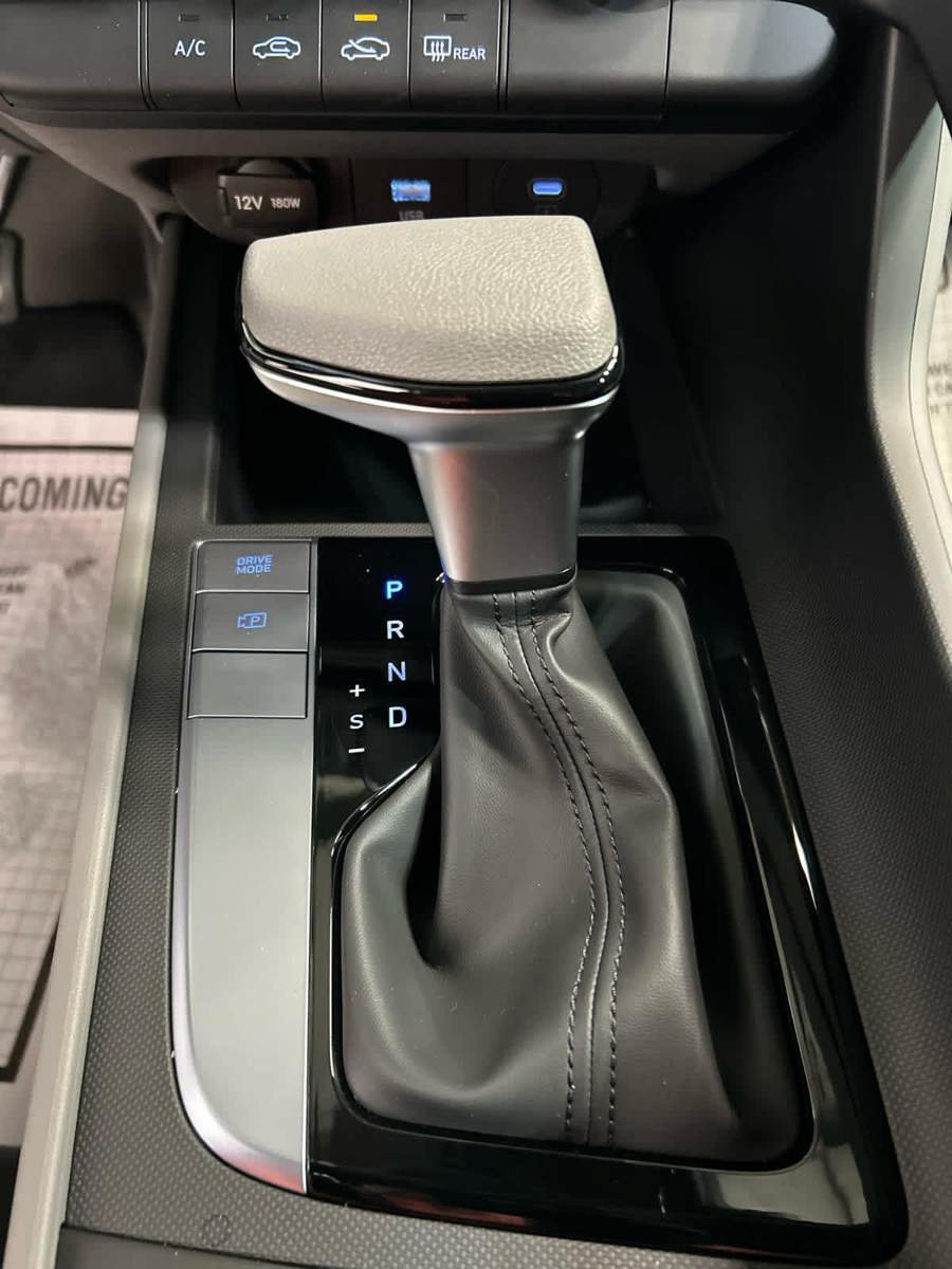 New 2026 Hyundai Elantra SE FWD image 7