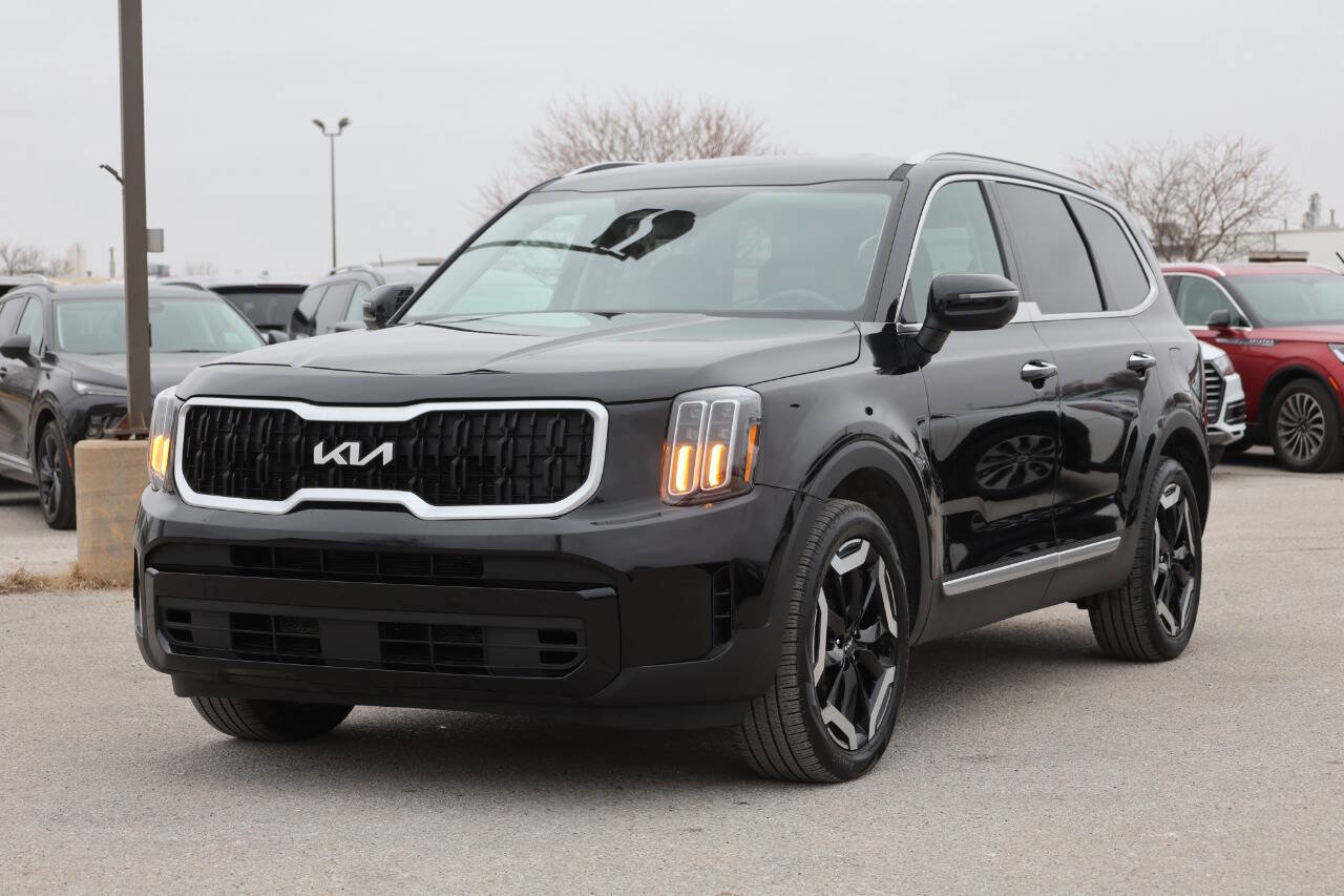 Used 2024 Kia Telluride S AWD/4WD image 6