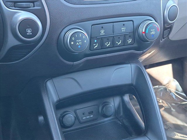 Used 2011 Hyundai Tucson GLS FWD image 14