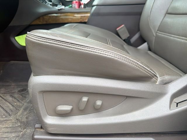 Used 2017 GMC Yukon XL Denali w/ Open Road Package image 8