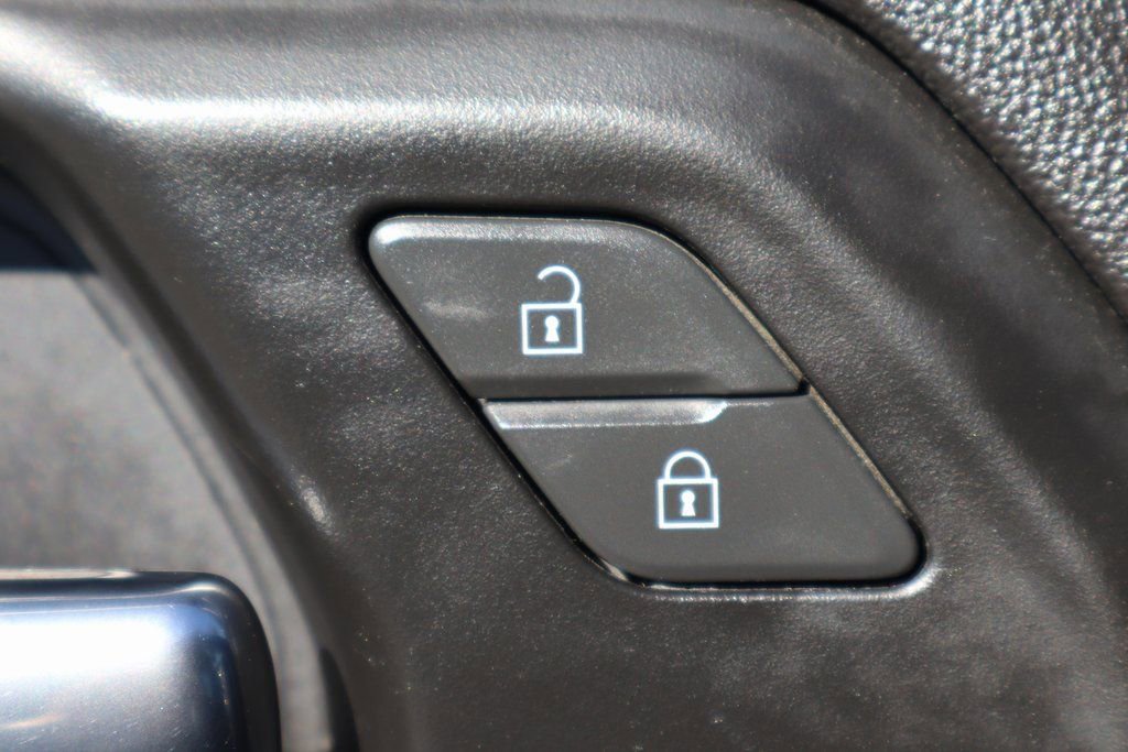 Used 2023 GMC Sierra 3500 Denali w/ Denali Black Diamond Edition image 19