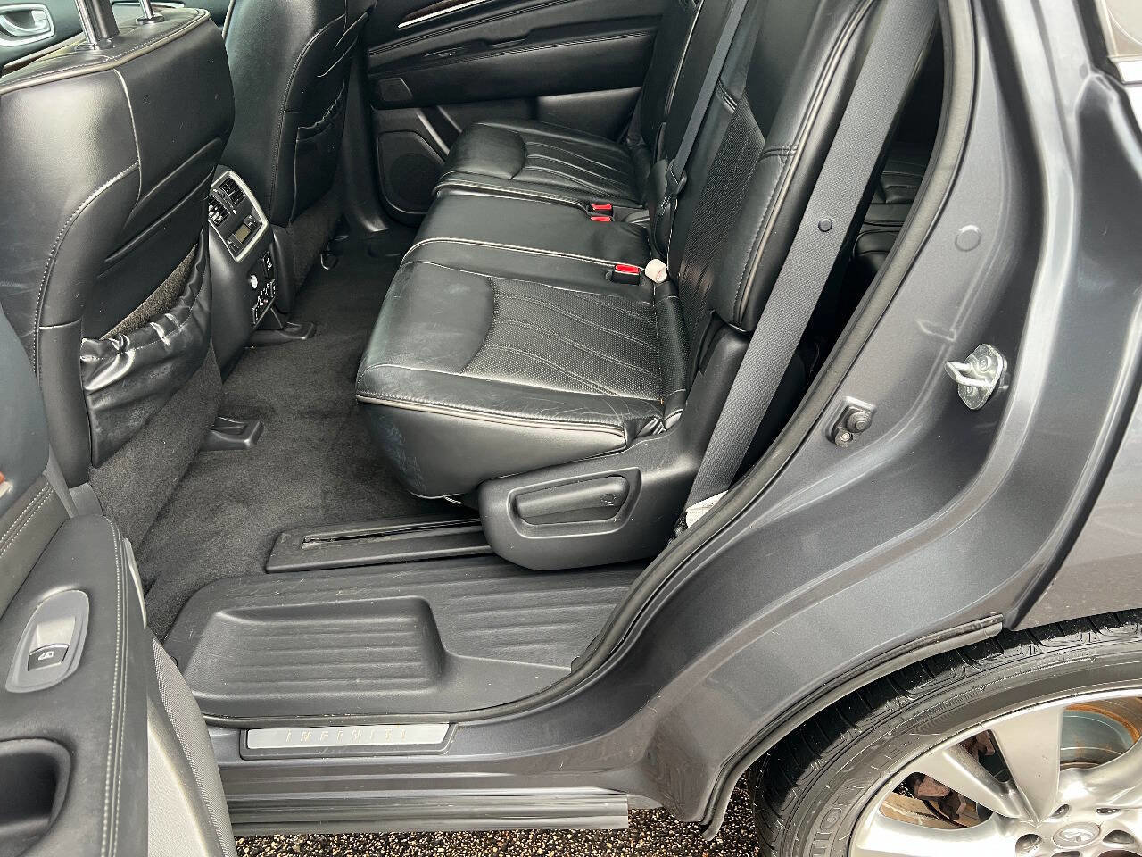 Used 2013 INFINITI JX35 AWD w/ Premium Pkg image 21