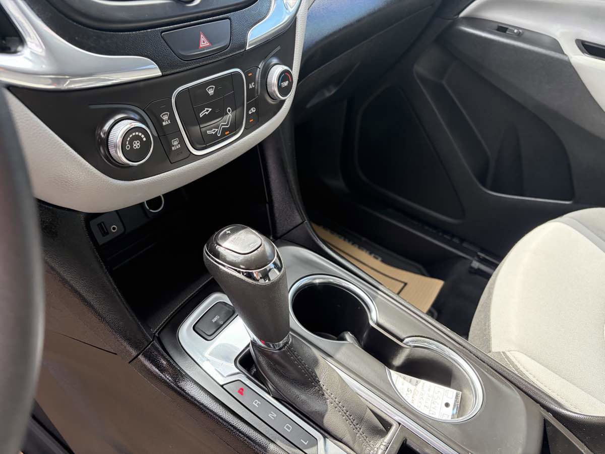 Used 2018 Chevrolet Equinox LS image 14