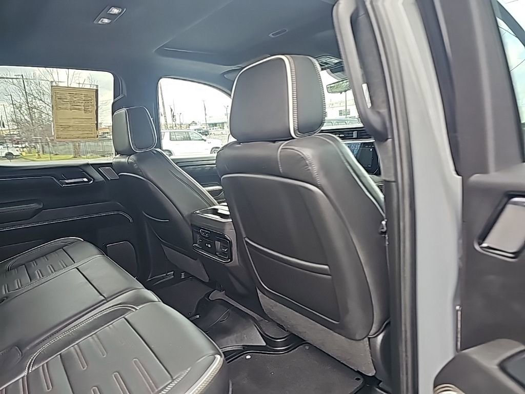 Used 2024 GMC Sierra 1500 AT4X image 29