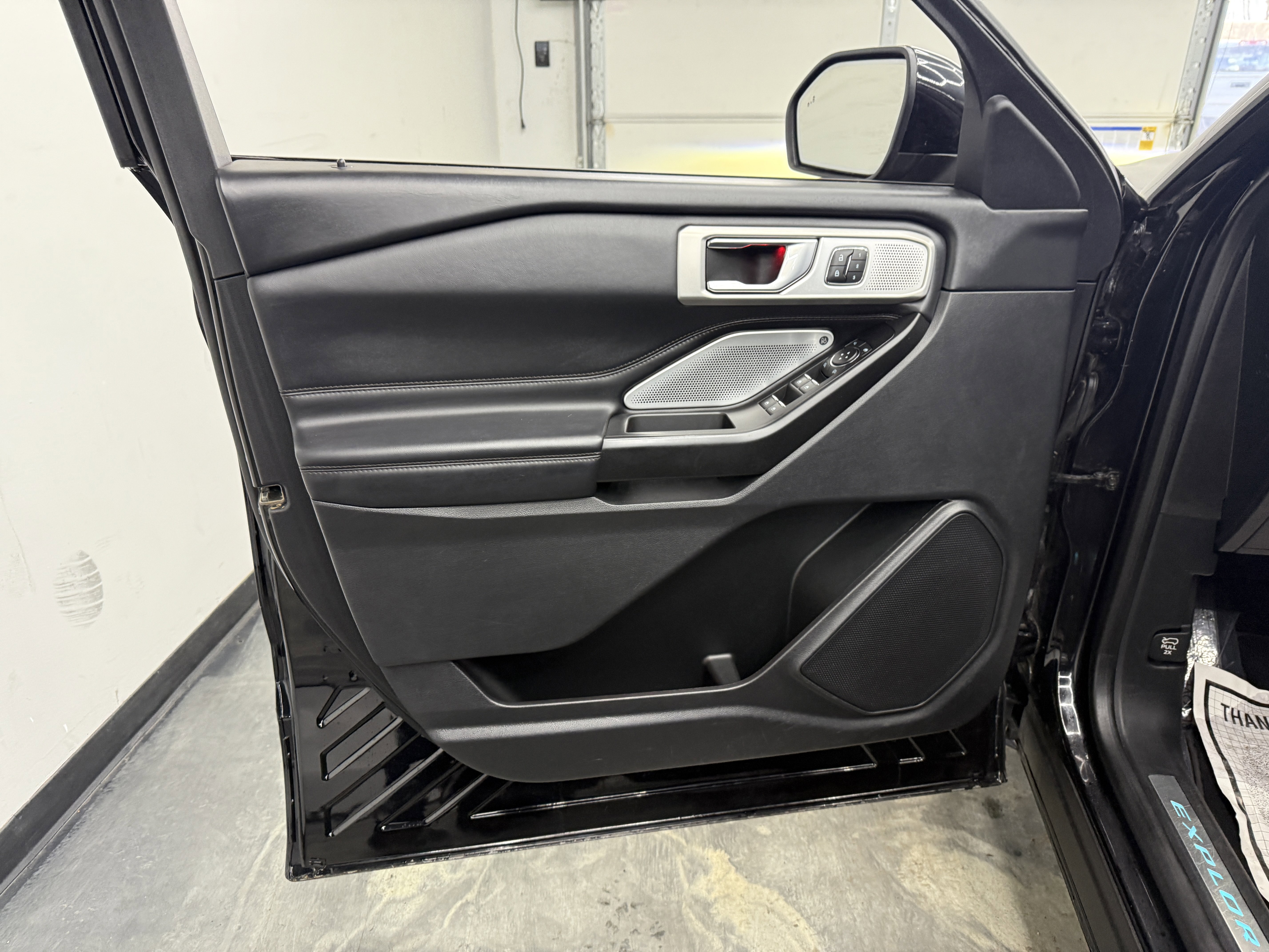 Used 2020 Ford Explorer Platinum image 10