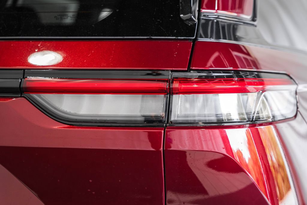 New 2025 Jeep Grand Cherokee Altitude image 6