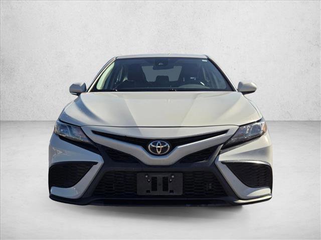 Used 2024 Toyota Camry SE image 2