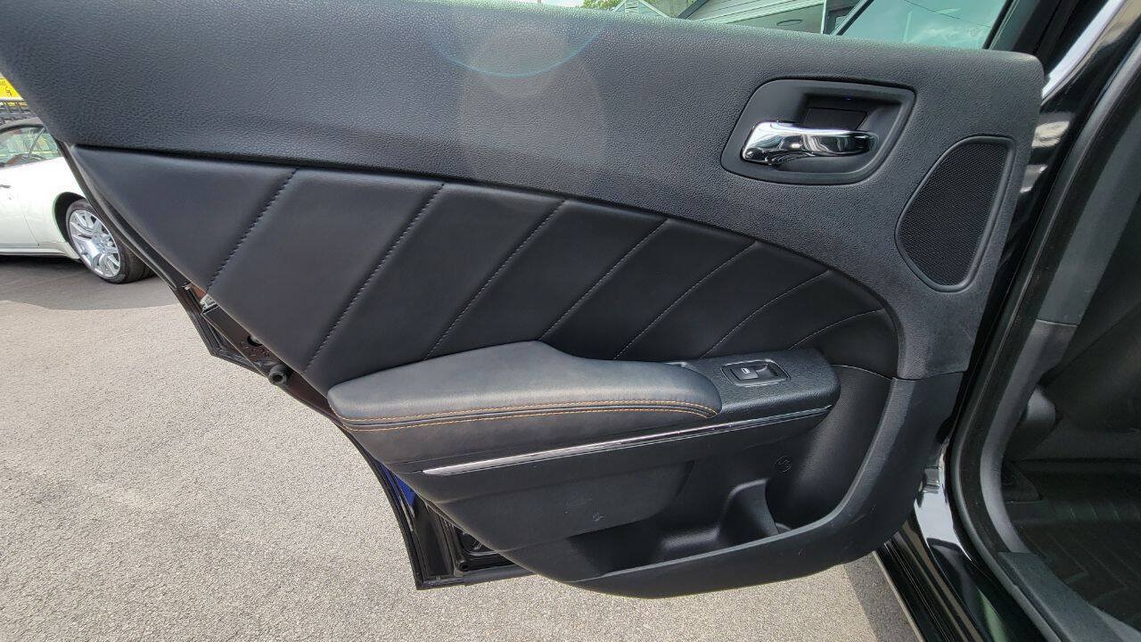 Used 2014 Dodge Charger R/T RWD image 26