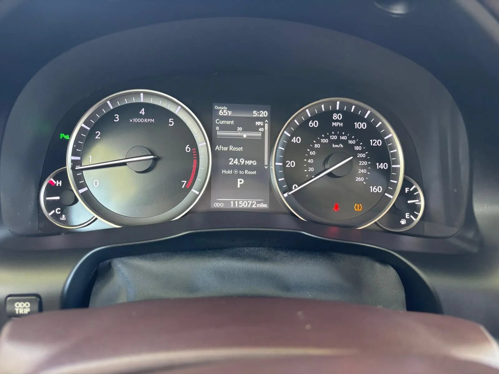 Used 2016 Lexus ES 350 w/ Luxury Package w/Wood Trim FWD image 15