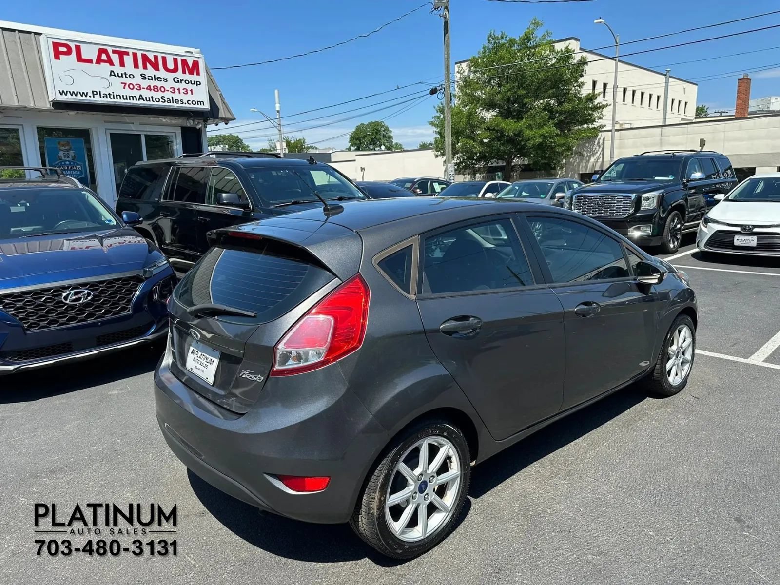 Used 2015 Ford Fiesta SE w/ Equipment Group 201A FWD image 5