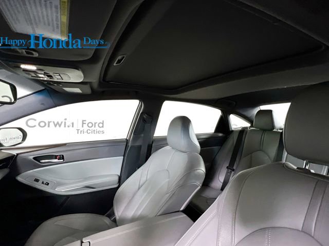 Used 2019 Toyota Avalon XLE image 28