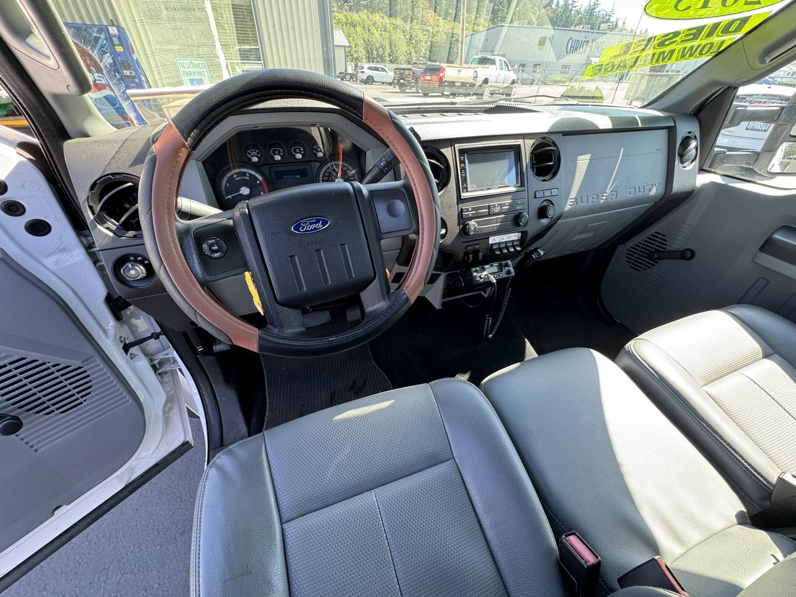 Used 2015 Ford F550 2WD Regular Cab Super Duty image 12