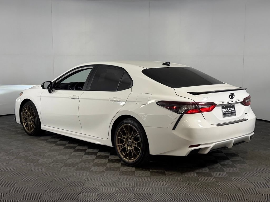 Used 2024 Toyota Camry SE w/ Convenience Package FWD image 10