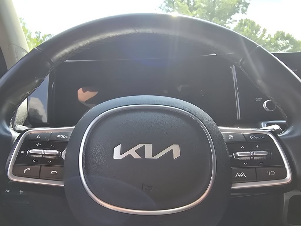 Used 2022 Kia Sorento S w/ Panoramic Sunroof Package AWD/4WD image 28