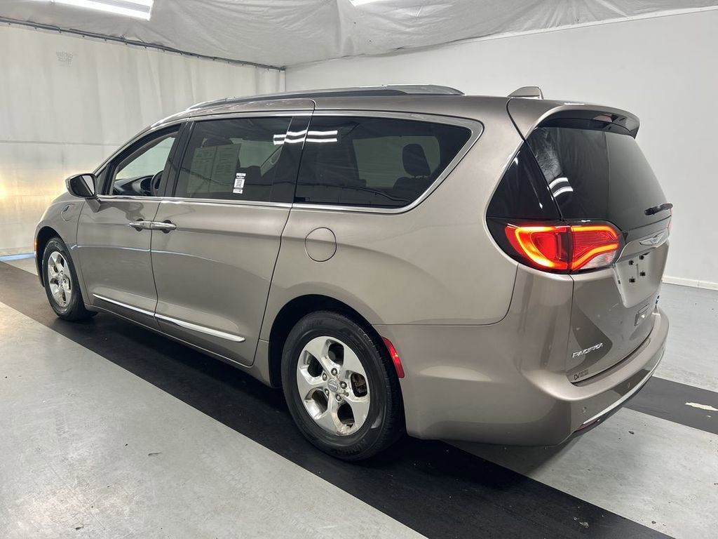 Used 2018 Chrysler Pacifica Limited FWD image 7