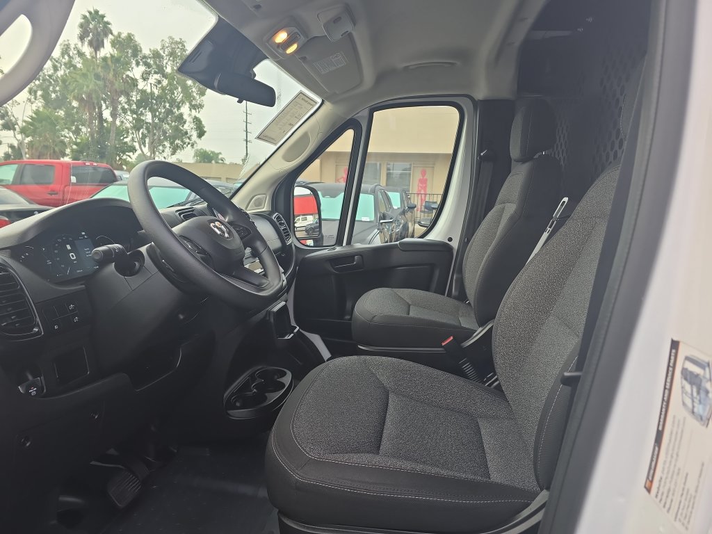 Used 2025 RAM ProMaster 2500 w/ U-Haul Equipment Group FWD image 9