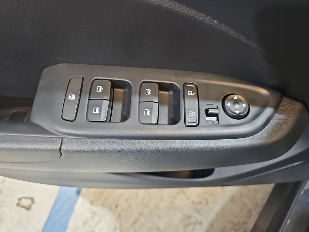 New 2026 Hyundai Venue SEL FWD image 29
