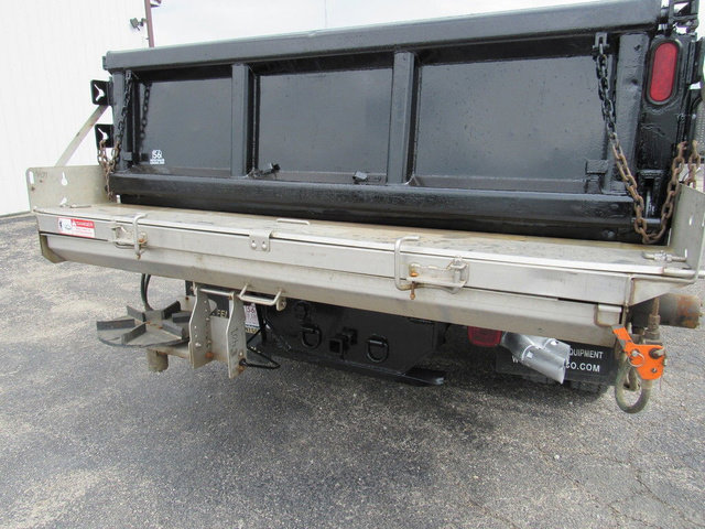 Used 2015 Ford F550 2WD Regular Cab Super Duty image 19