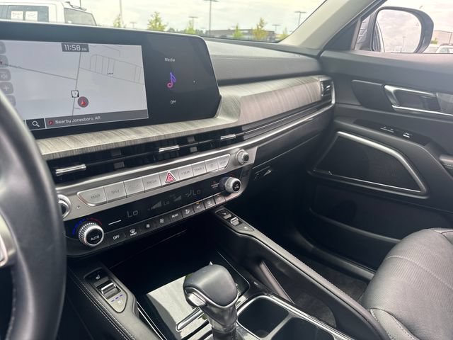 Used 2025 Kia Telluride EX w/ EX Captain's Chair Package FWD image 26