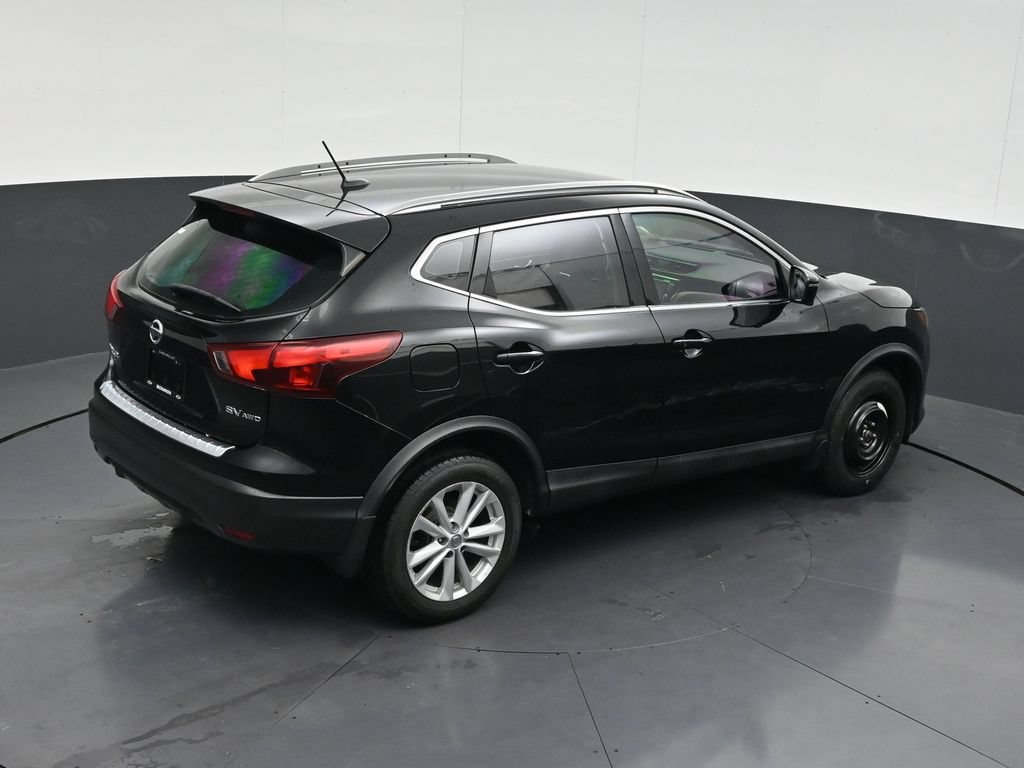Used 2018 Nissan Rogue Sport SV w/ SV Technology Package AWD/4WD image 19