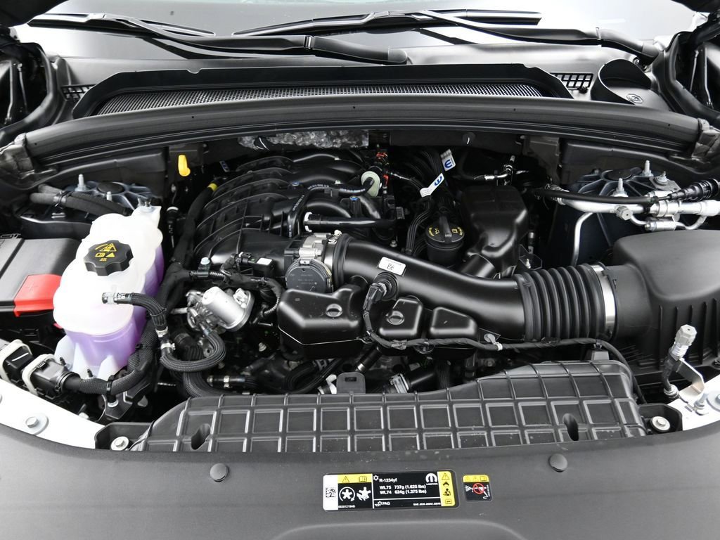 New 2025 Jeep Grand Cherokee L Laredo image 11